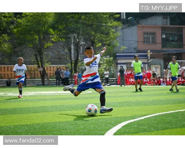 庄园小课堂足球明星培养计划助力孩子们的足球梦想与成长之路